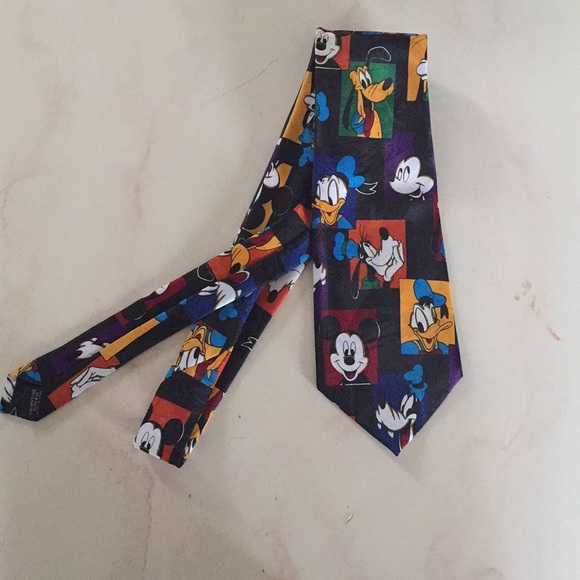 Disney Mickey Tie - Picture 2 of 5